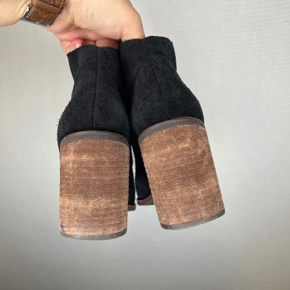 Lucky Brand Womens Black Suede Ankle Boots Stacked Block Heel Side Zip Size 10M